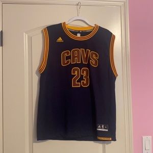 lebron jersey size XL